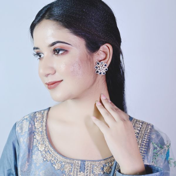 Earrings Ethnic & Festive
Big Studs