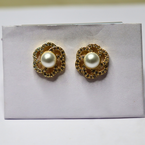 Earrings Ethnic & Festive Studs 18