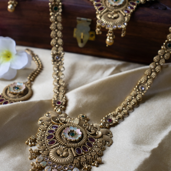 Traditional Temple Jewellery Neckpiece 1