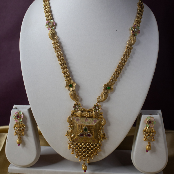 Traditional Temple Jewellery Neckpiece 4