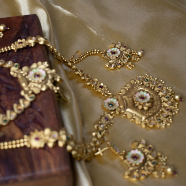 Traditional Temple Jewellery Neckpiece 6